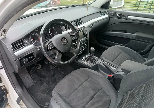 Skoda Superb cena 37600 przebieg: 202000, rok produkcji 2014 z Toszek małe 37